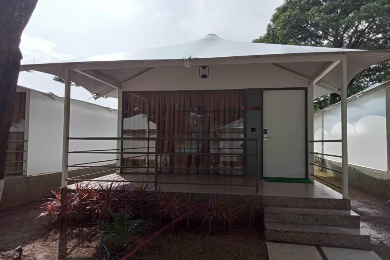 White Feather Resort Kauncha Silvassa Exterior foto